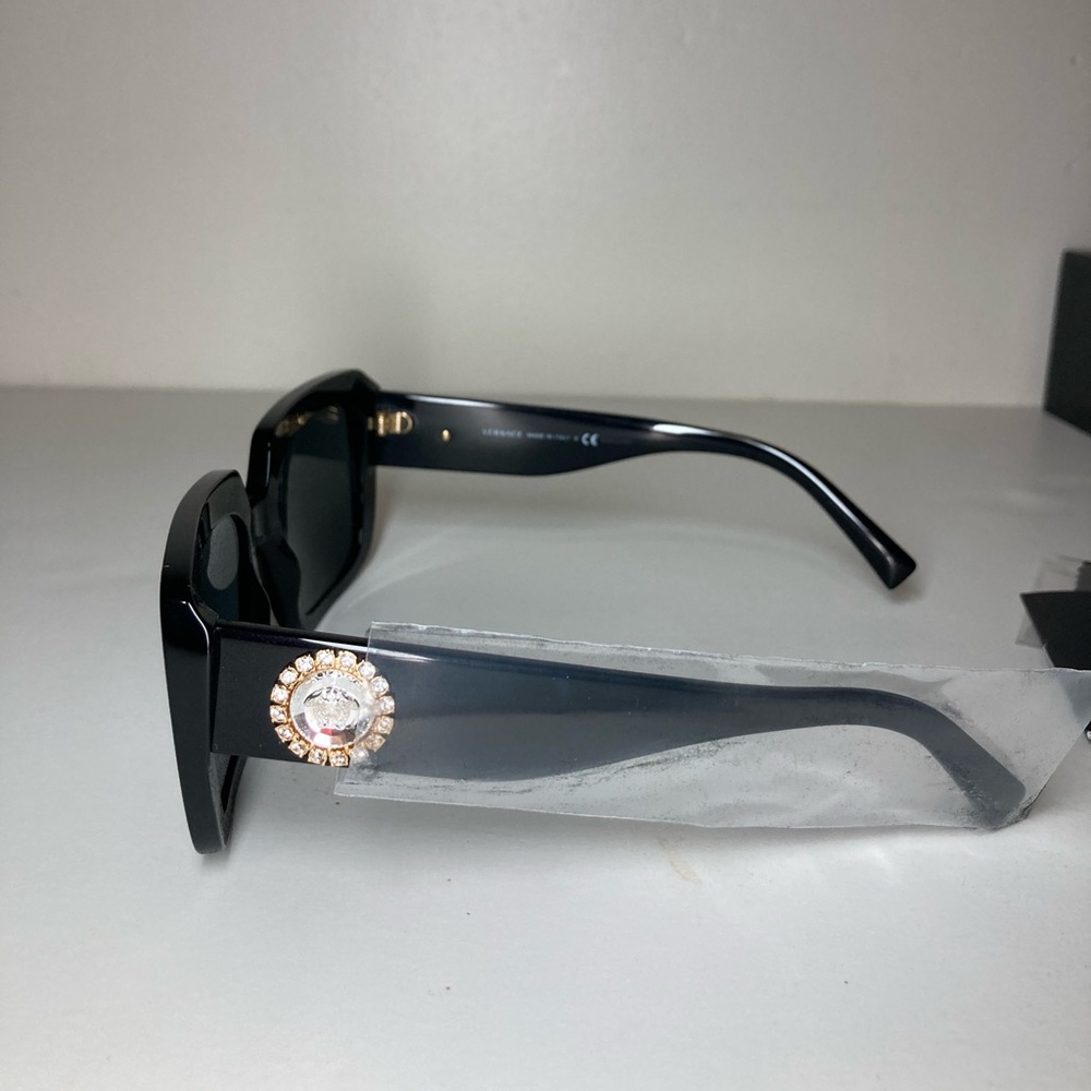 NWT WOMENS VERSACE SUNGLASSES VE4384B BLACK WITH HARD CASE & LENS CLOTH - Picture 6 of 14
